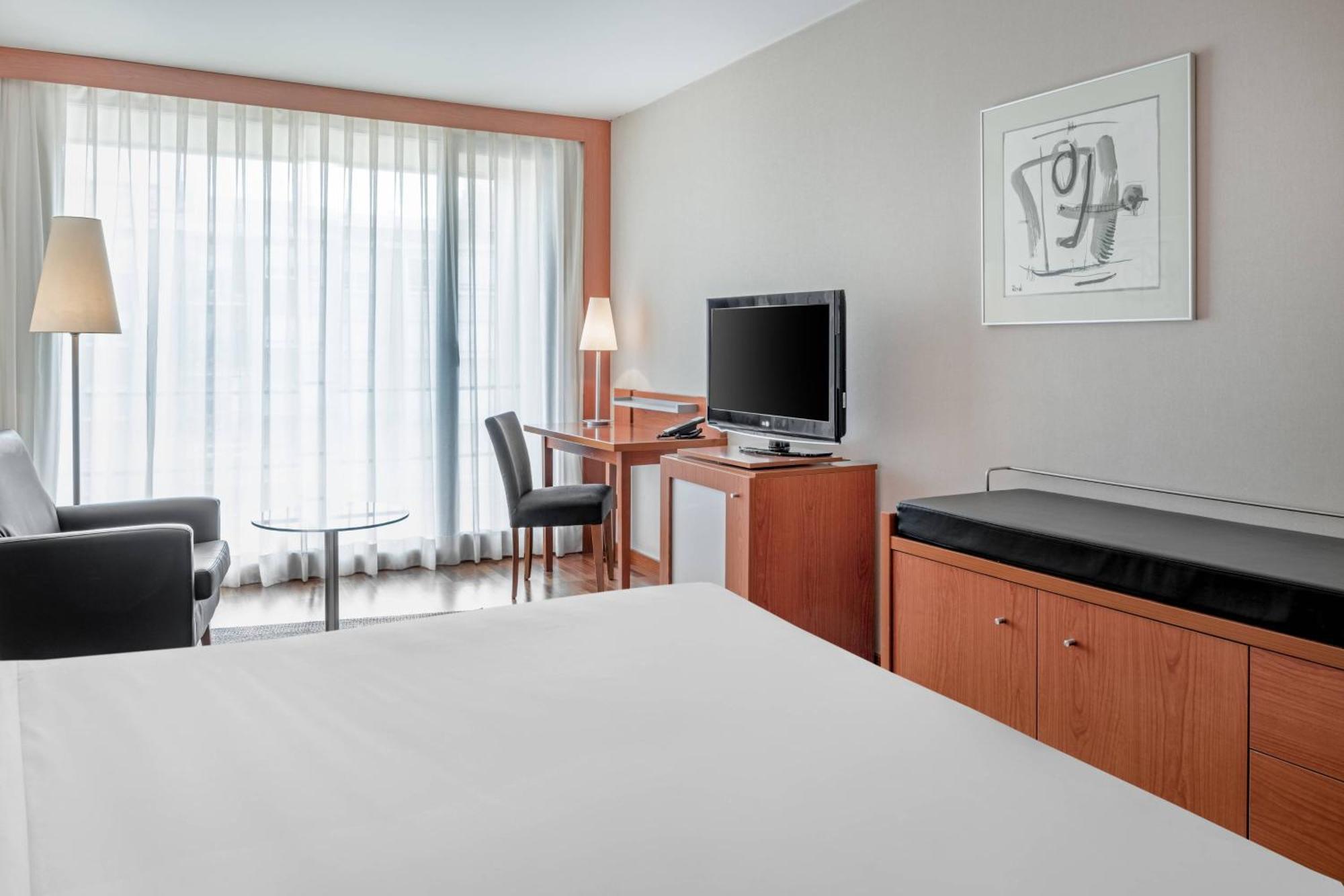 Ac Hotel La Rioja By Marriott Логроньо Екстериор снимка