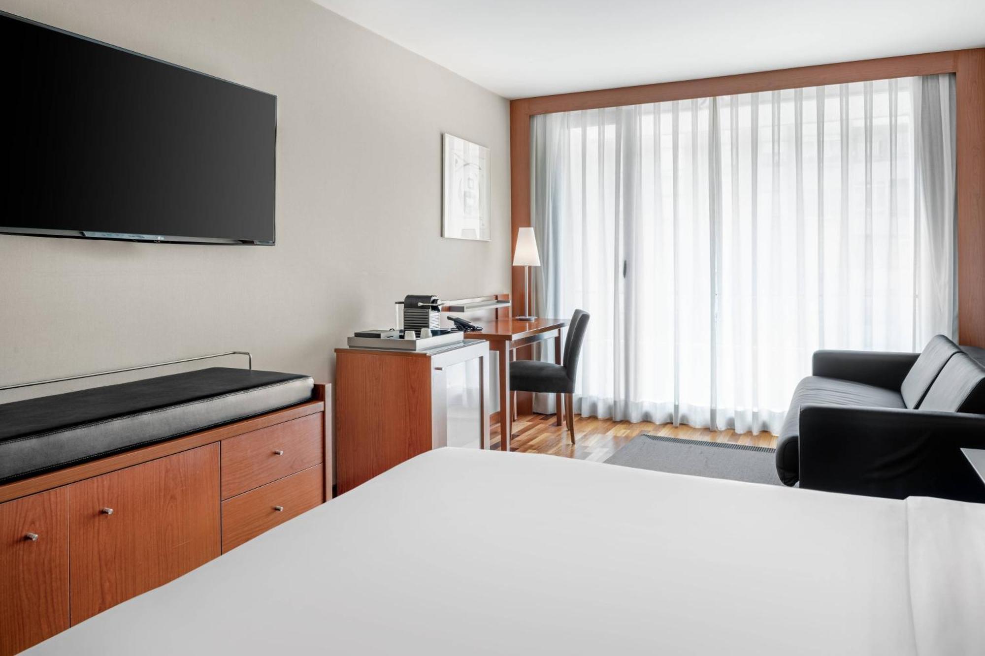 Ac Hotel La Rioja By Marriott Логроньо Екстериор снимка