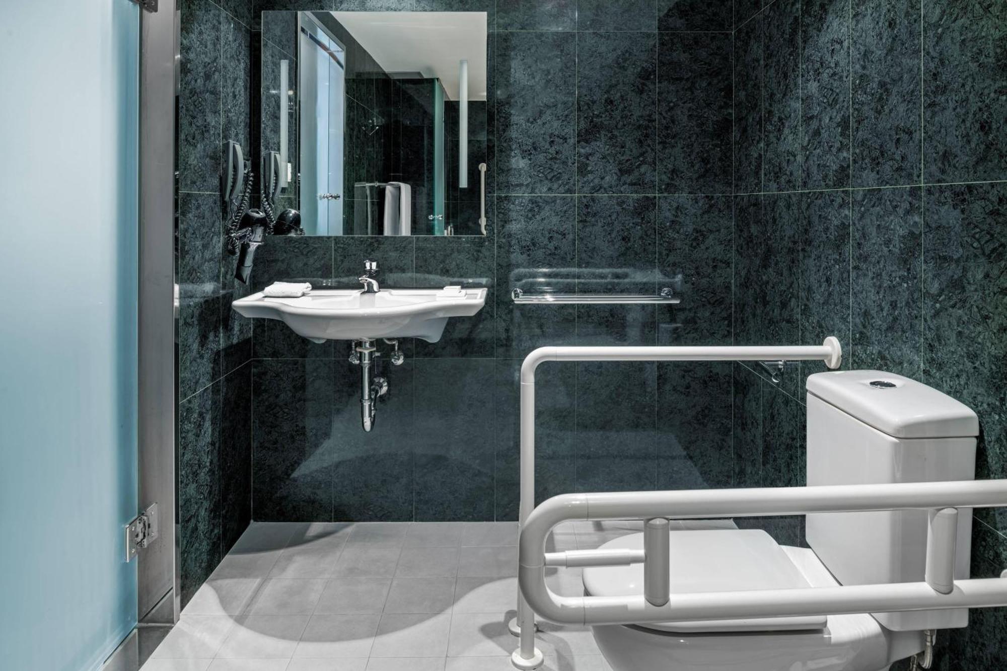 Ac Hotel La Rioja By Marriott Логроньо Екстериор снимка