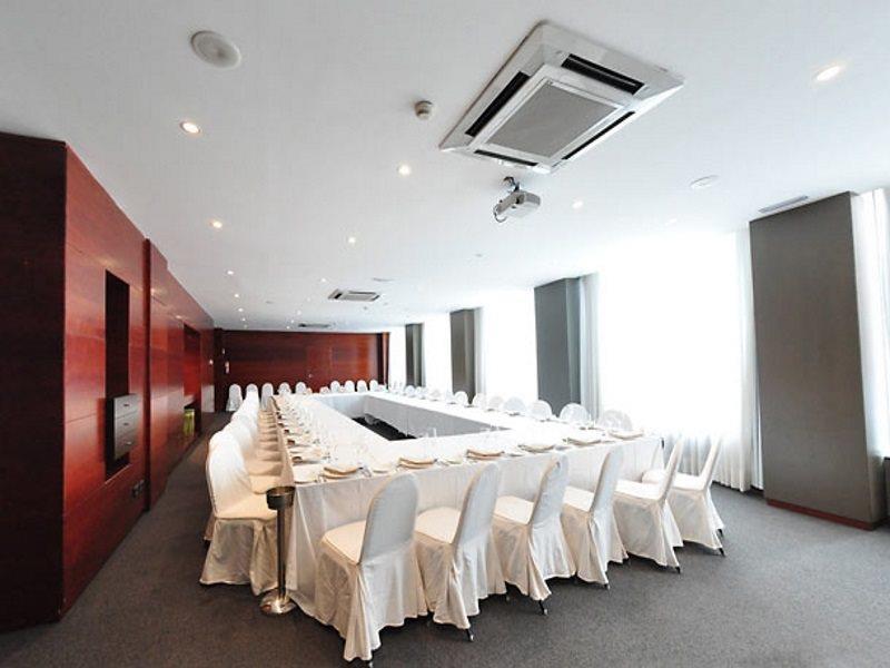 Ac Hotel La Rioja By Marriott Логроньо Ресторант снимка