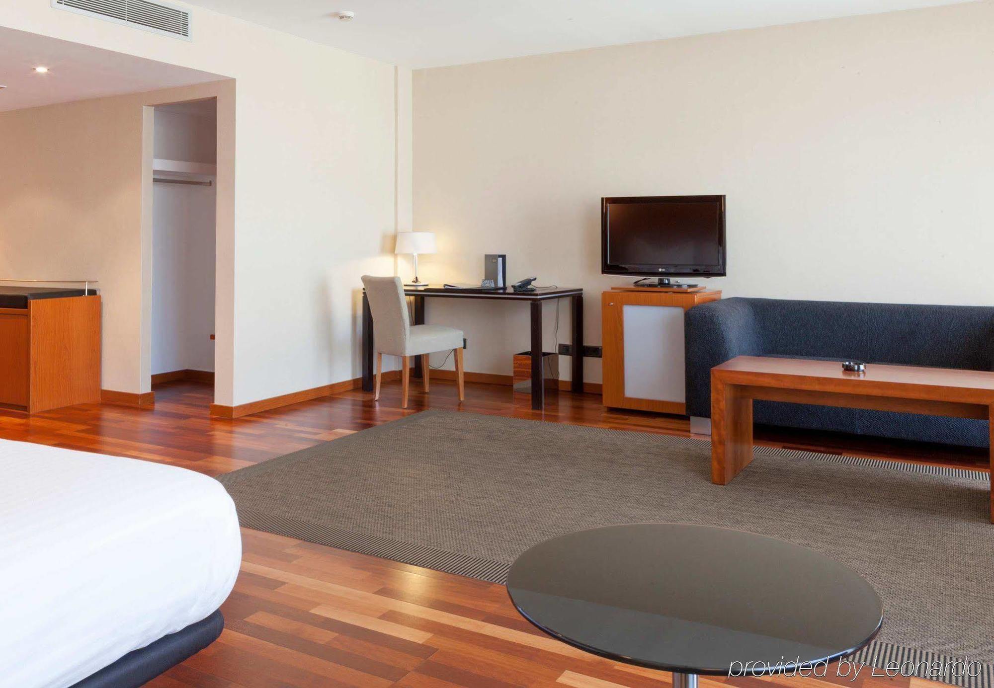 Ac Hotel La Rioja By Marriott Логроньо Екстериор снимка