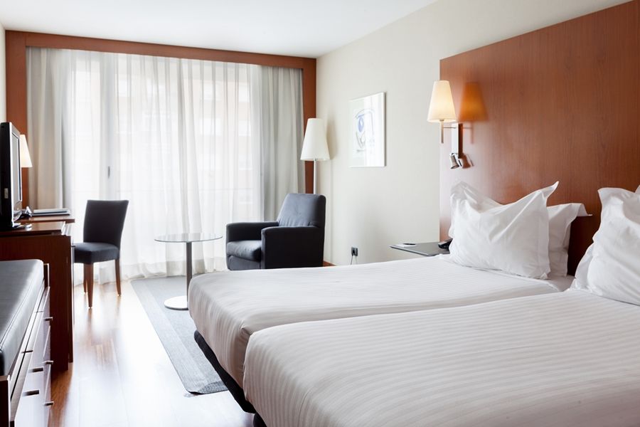 Ac Hotel La Rioja By Marriott Логроньо Екстериор снимка