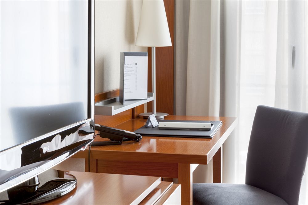 Ac Hotel La Rioja By Marriott Логроньо Екстериор снимка