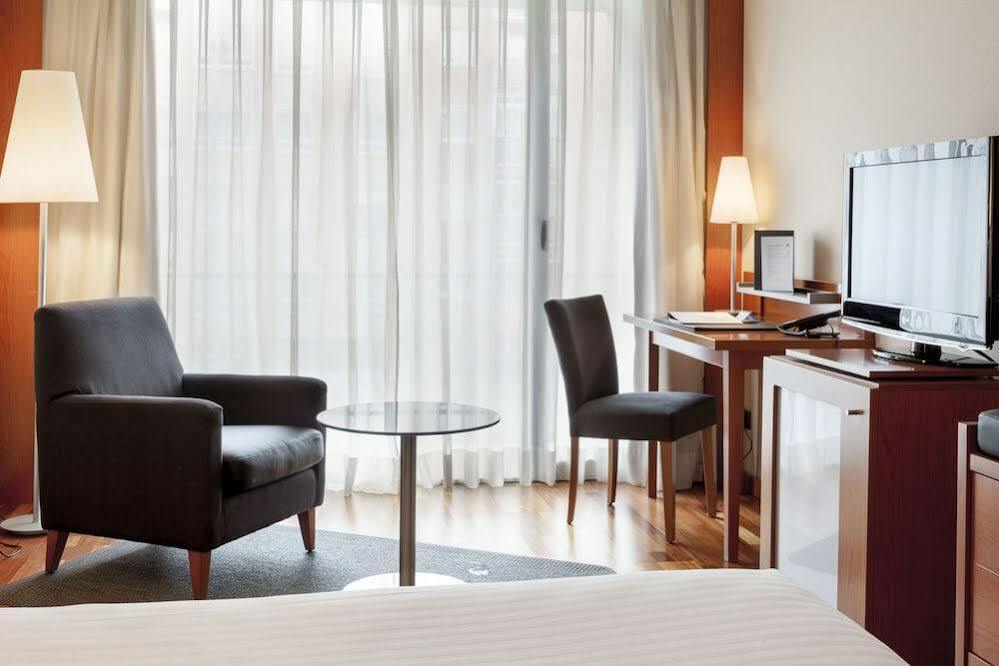 Ac Hotel La Rioja By Marriott Логроньо Екстериор снимка