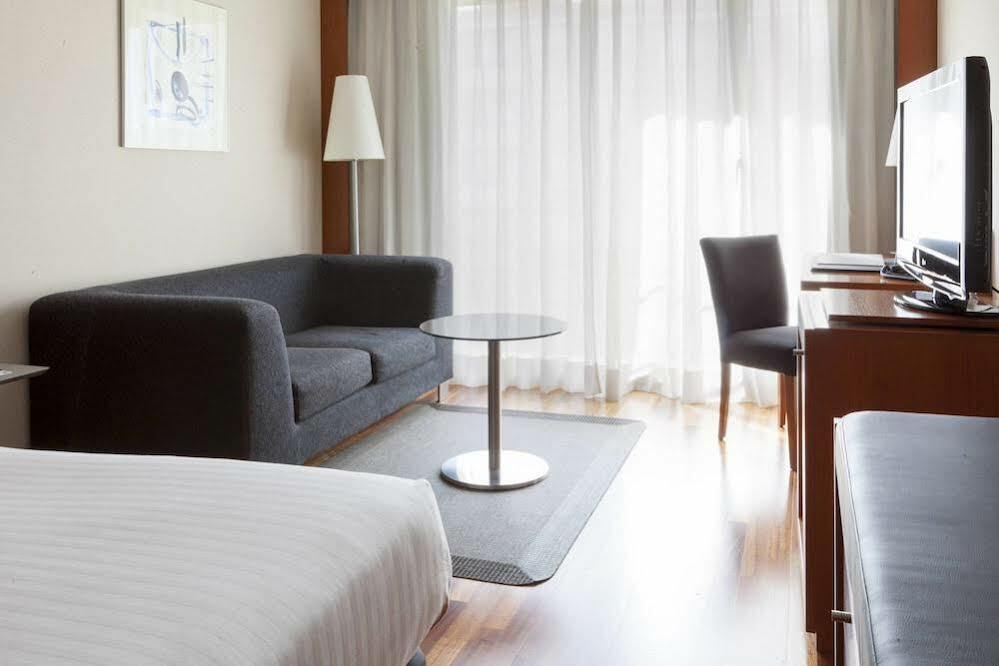 Ac Hotel La Rioja By Marriott Логроньо Екстериор снимка